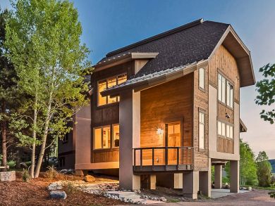 Steamboat Spring Vacation Home Sleeps Ten Guests.